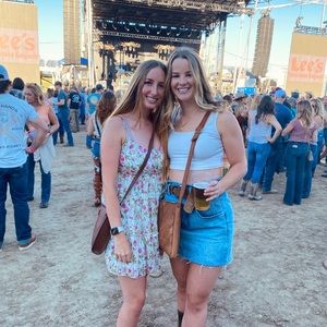 Meet your Posher, Jasmine